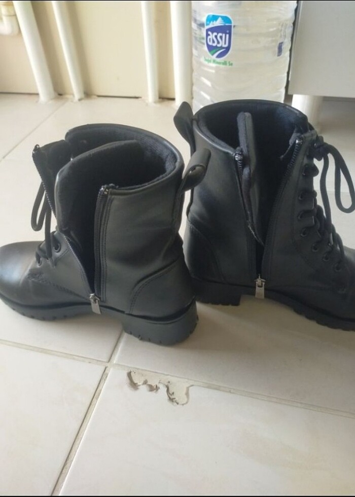 Siyah Bot sífır ürün - Görsel 2