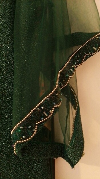 Koyu yeşil boncuk işlemeli abiye - Görsel 7