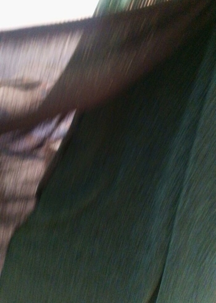 Koyu yeşil boncuk işlemeli abiye - Görsel 3