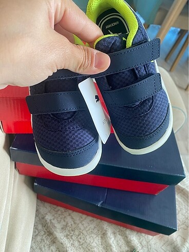 25 Beden lacivert Renk Puma çocuk ayakkabı