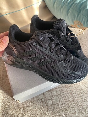 Orjinal Adidas