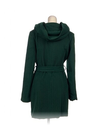 m Beden PreLoved Kaban %70 İndirimli.