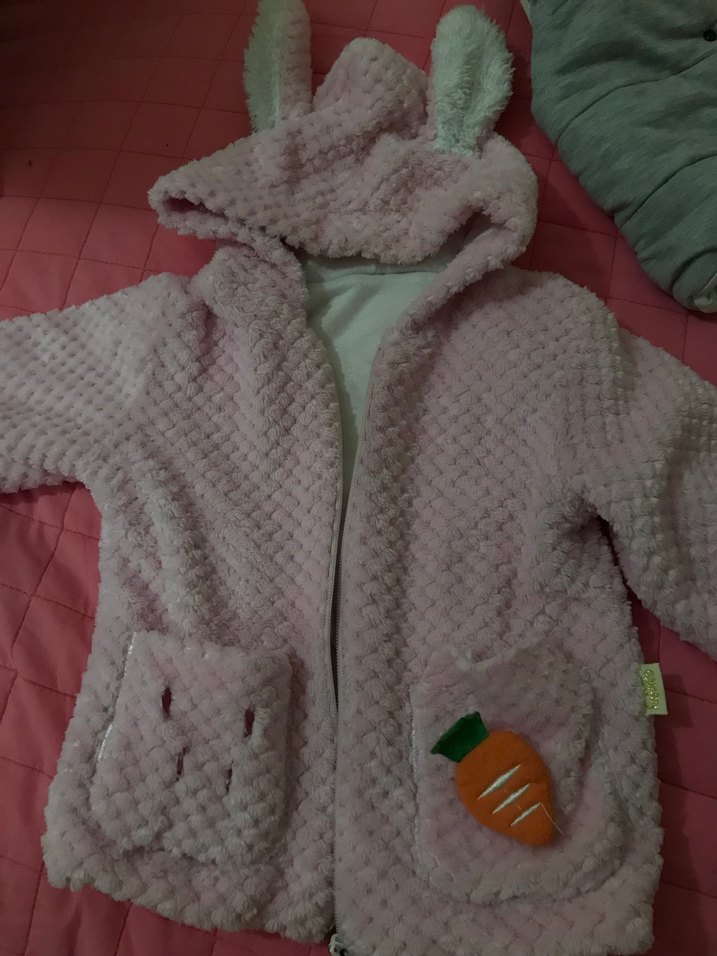 Beyaz Peluş Kedi Kıyafeti Kulaklı Kapüşonlu - Görsel 4