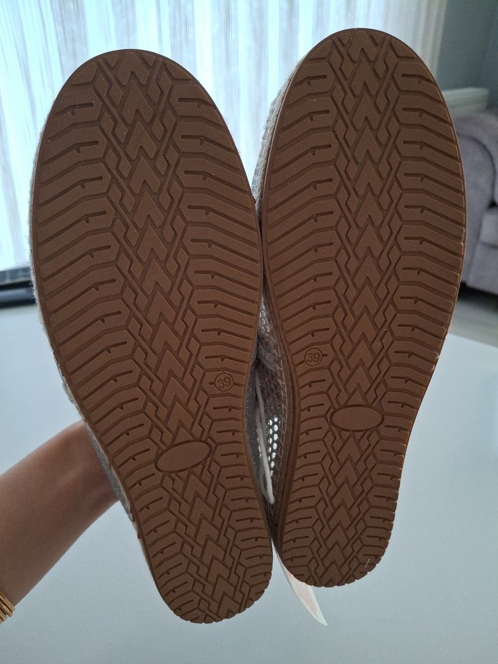 etiketi üstünde simli espadril - Görsel 3