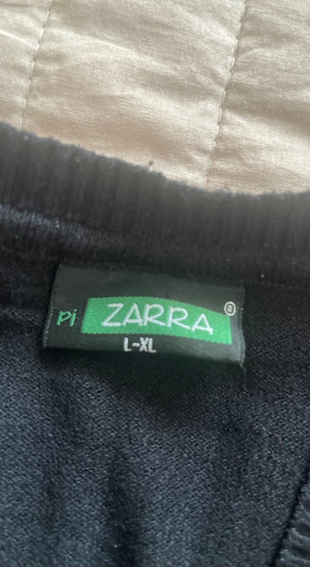 Erkek Kırmızı ve Siyah Triko Kolsuz Süveter - Görsel 3