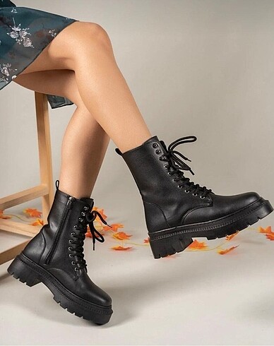 Zara model siyah cilt bayan postal