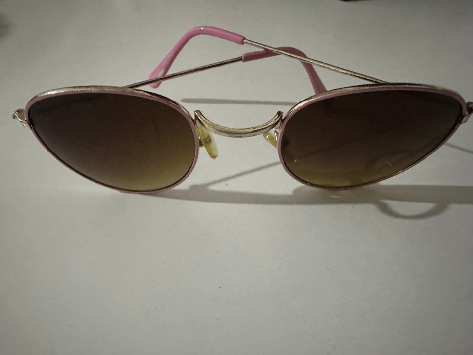 Pembe Tokalı Parisli Retro Kadın Güneş Gözlüğü - Görsel 2