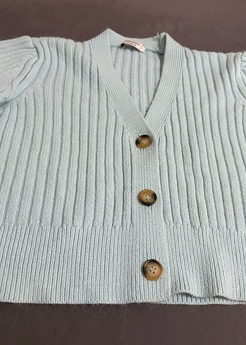 Düğmeli Kısa kadın hırka - Görsel 7