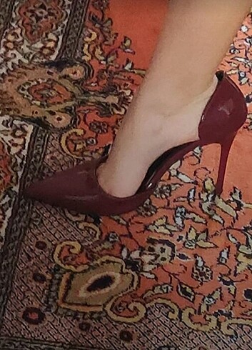 Cherry Stiletto