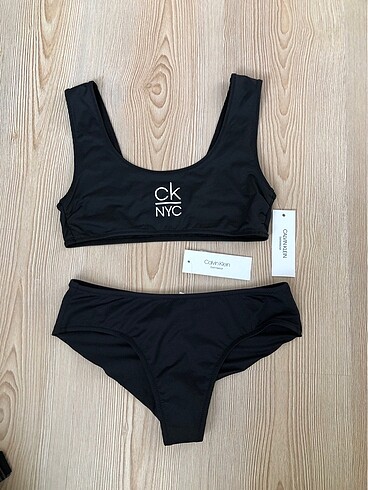 Calvin Klein bikini üstü