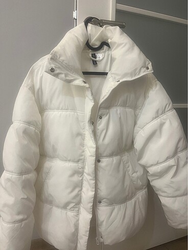 H&M Beyaz Şişme Mont