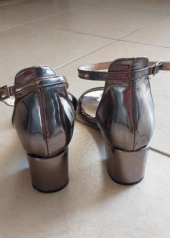 Gümüş Renk Kısa Topuklu Ayakkabı - Görsel 6