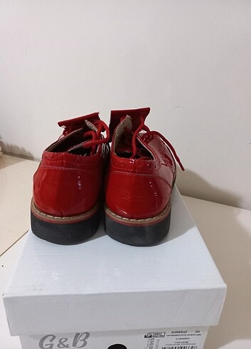 30 Beden BG GB marka 30 numara 1 kez kullanılmış kırmızı deri ayakkabı 