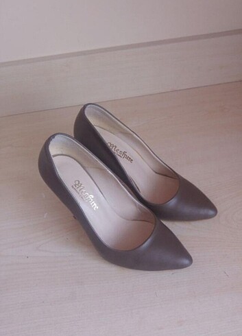 35 Beden Stiletto