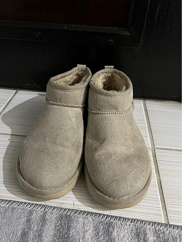 Ugg bot