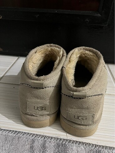 37 Beden Ugg bot