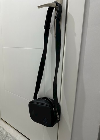 Beden Kadın Siyah Deri Bel Detaylı Çapraz Çanta
