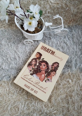 4 KATLI MAKYAJ DEFTERİ ALLIK PUDRA FAR KAPATICI