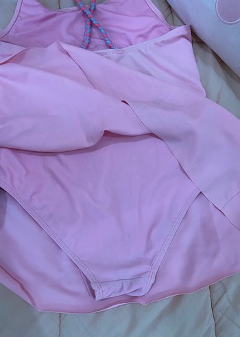 LC Waikiki Renkli Baskılı Pembe Fırfırlı Askısız Mayo