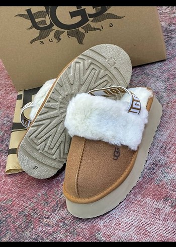 Ugg UGG Kahverengi Kürklü Kadın Terlik