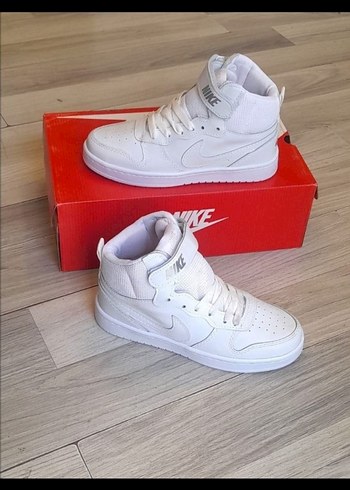 39 Beden Beyaz Nike Court Kadın Spor Ayakkabı Velcro Bantlı