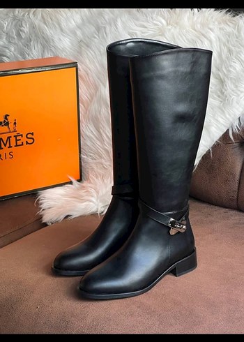 Hermes Siyah Deri Tokalı Dizüstü Bot