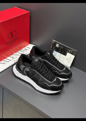 Valentino Siyah Beyaz Sehir Sneakeri