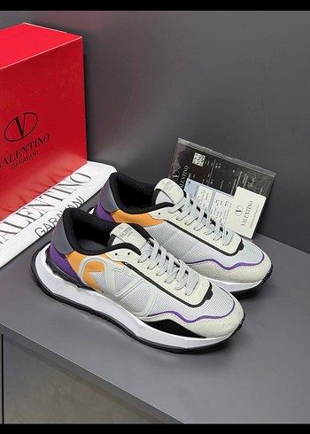 Valentino Renkli Modern Sneaker