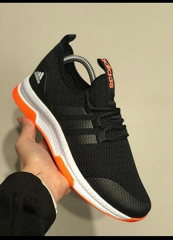 Adidas Oranj