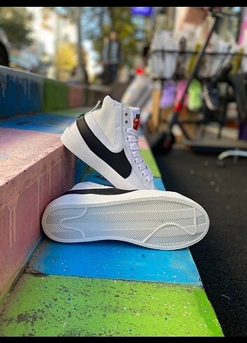 39 Beden beyaz Renk Nike Jumbo Low'77