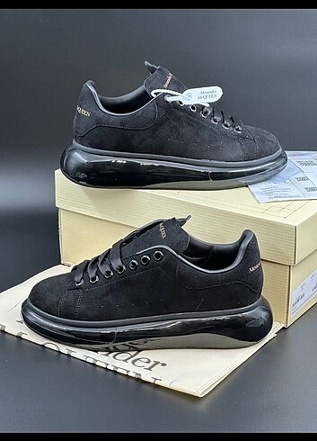 Alexander McQueen 