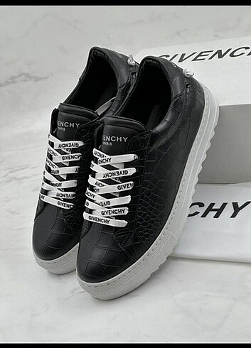 GIVENCHY GIVENCHY