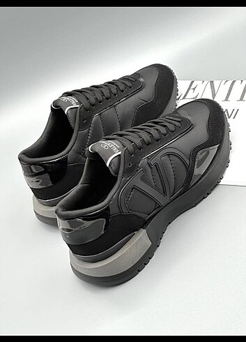 42 Beden Valentino