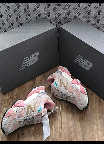 New Balance NEW BALANCE