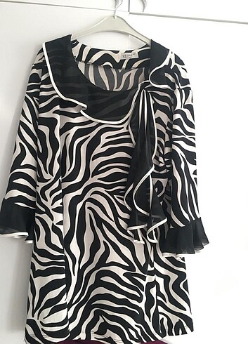 Zebra desenli bluz 