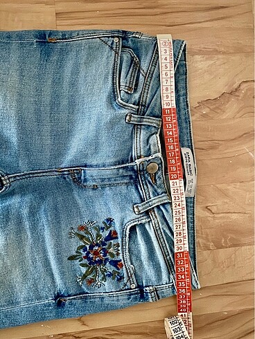 36 Beden mavi Renk Zara yırtık kot