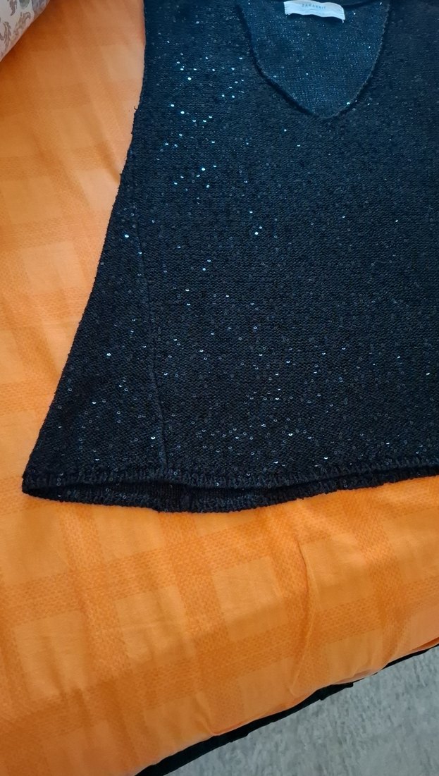 Siyah Simli V Yaka Kadın Süveter - Görsel 2