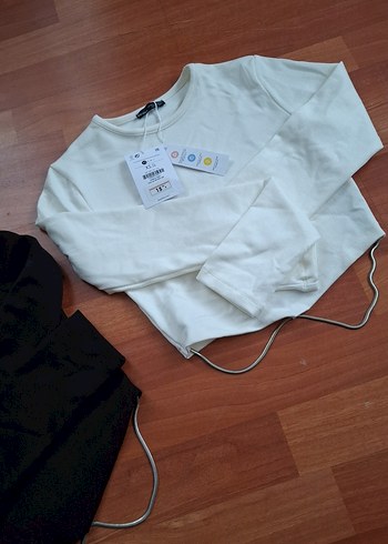 Kadın Uzun Kollu Beyaz Crop Top - Görsel 2