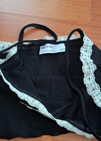 Siyah Kısa Kollu Crop Top - Görsel 2