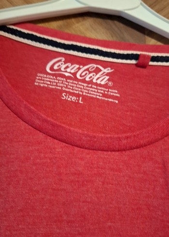Kırmızı Coca-Cola Baskılı Erkek Tişört - Görsel 2