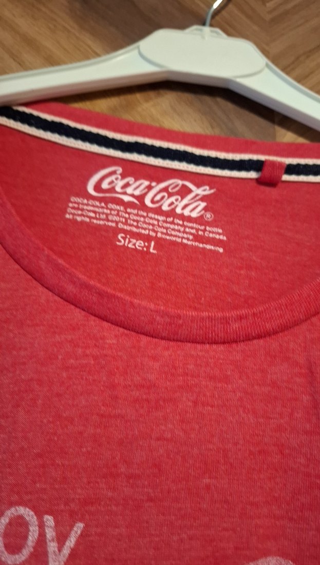 Kırmızı Coca-Cola Baskılı Erkek Tişört - Görsel 2