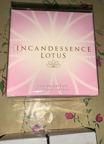 Incandessence lotus