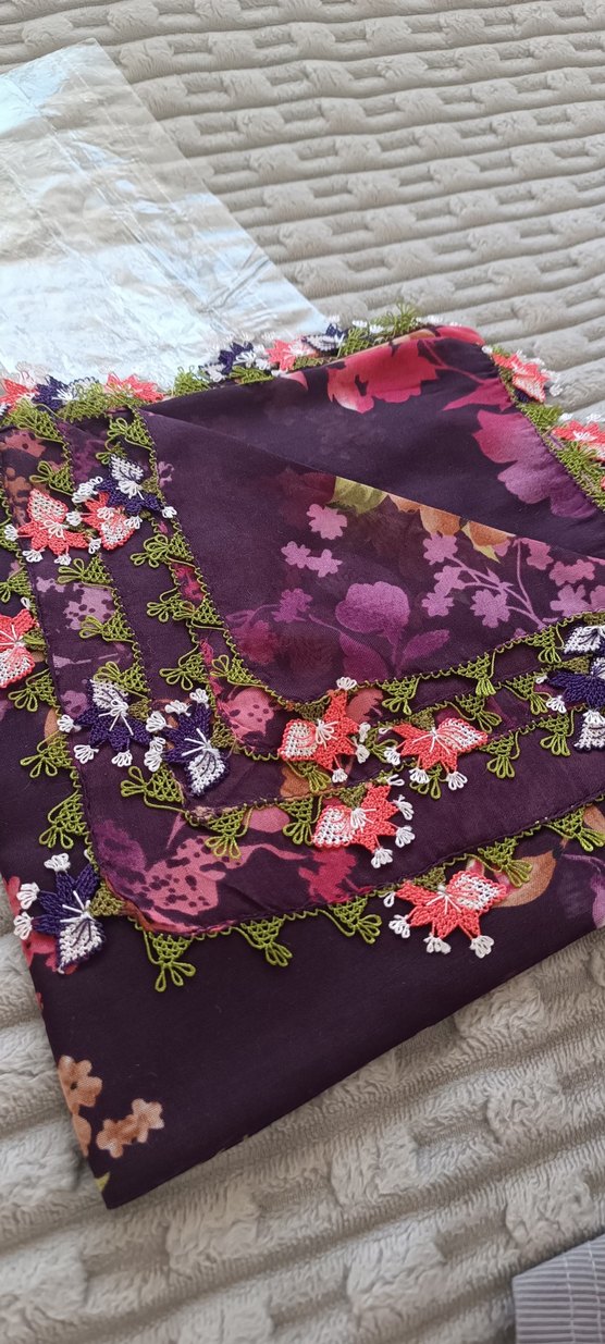 4 kenarı yapılı yazma - Görsel 3