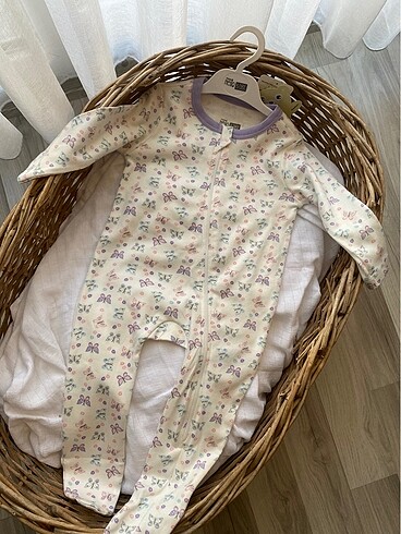 Hellobaby Kelebek Desenli Kız Bebek Tulum 9 Ay
