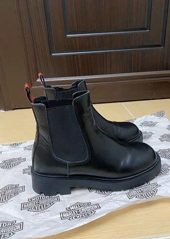39 Beden Siyah Kadın Bot