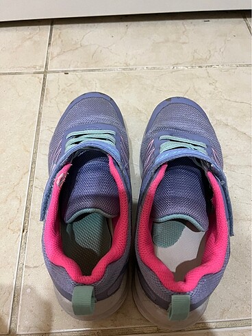 32 Beden Skechers ayakkabı