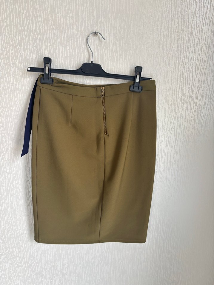 Kemer Detaylı Kısa Haki Hamile Eteği - Görsel 3