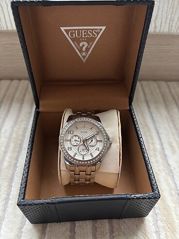 Guess gümüş rengi büyük taşlı saat