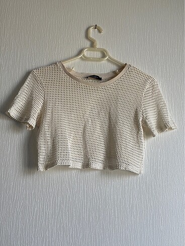 Bershka kısa kollu crop örgü triko üst