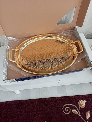 Gold tepsi